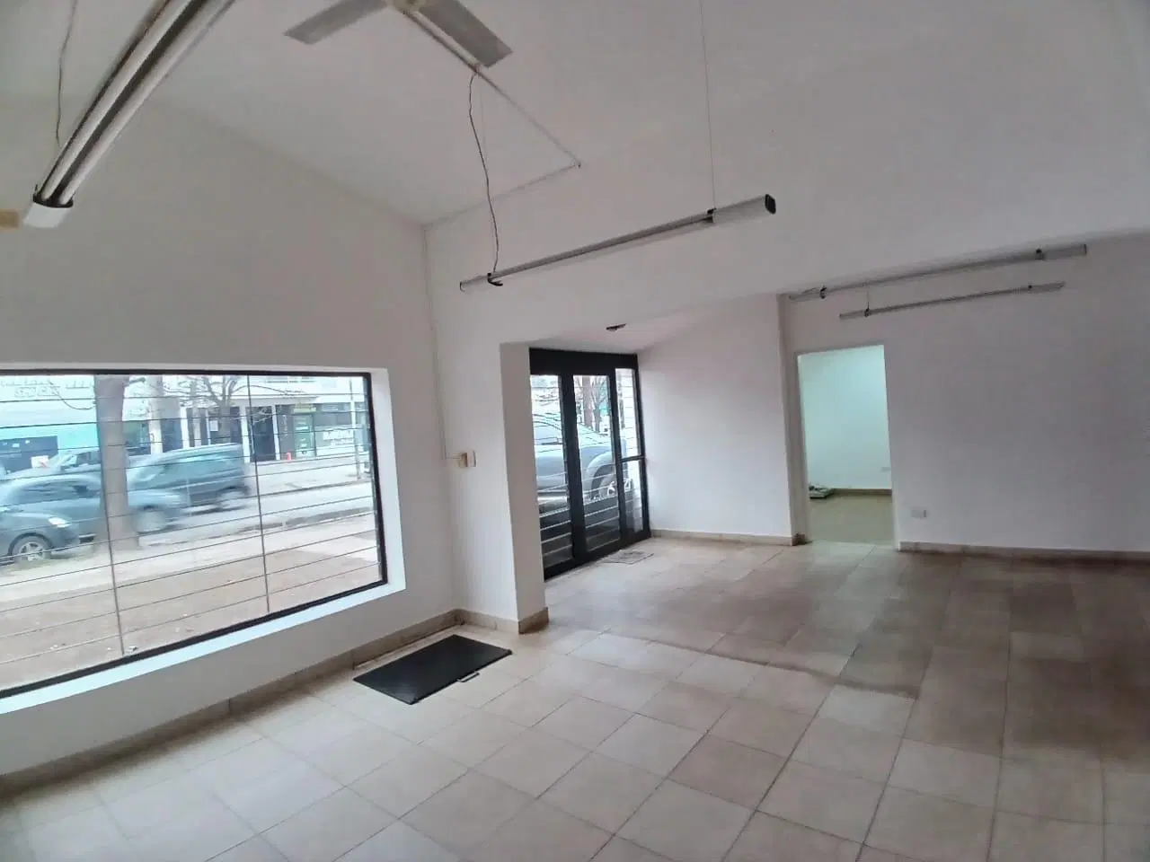 Gran Casa USO COMERCIAL!!! Bv Los Granaderos 3170- B ALTO VERDE 3