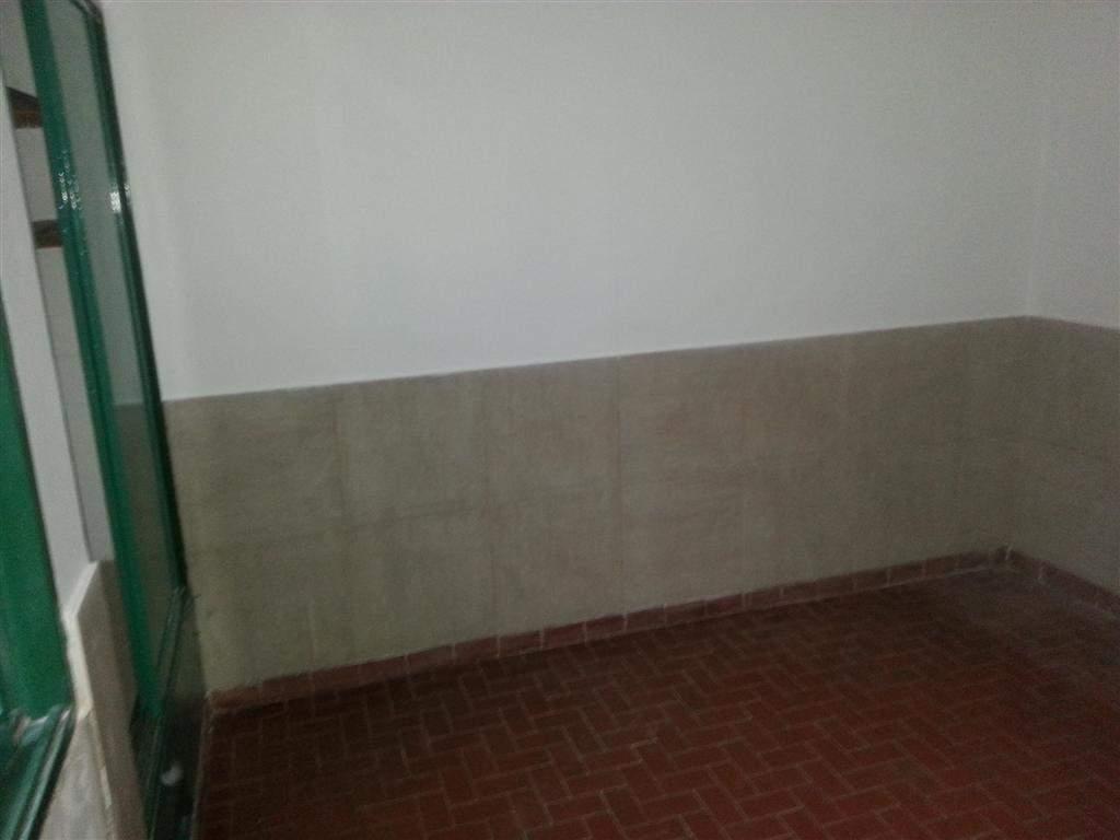 Foto de 1- DORMITORIO CON PATIO Y ESPACIO PARA VEHICULO, imagen 3