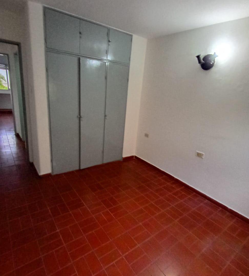 Foto de CASTELAR 880- ALTA CBA - DOS DORMIT ESPACIO PARA AUTO- NO TIENE, imagen 5