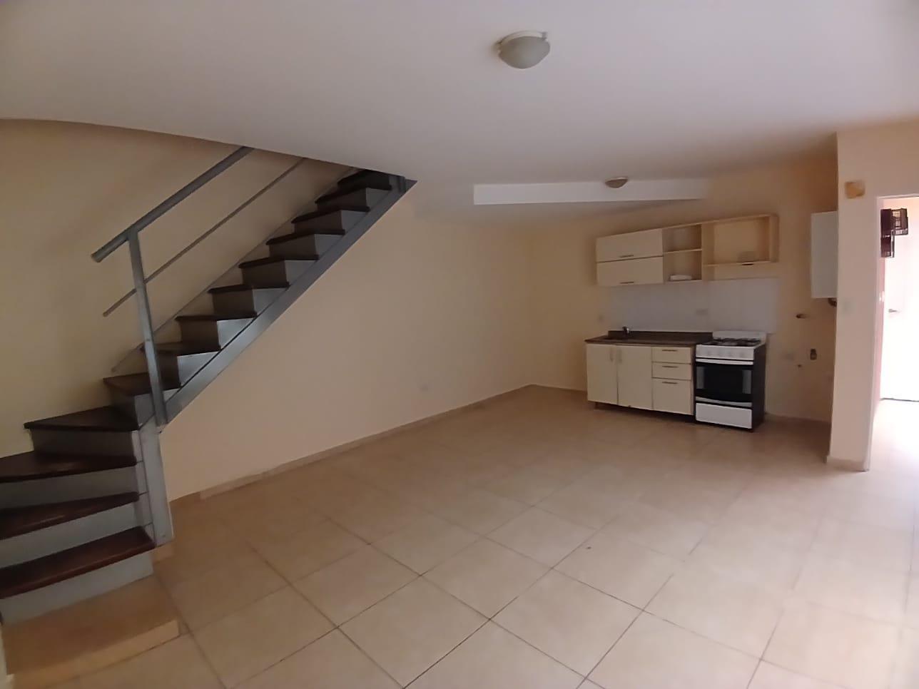 Foto de Oportunidad!! Departamento tipo DUPLEX 2 dorm.! - Alto Alberdi, imagen 3