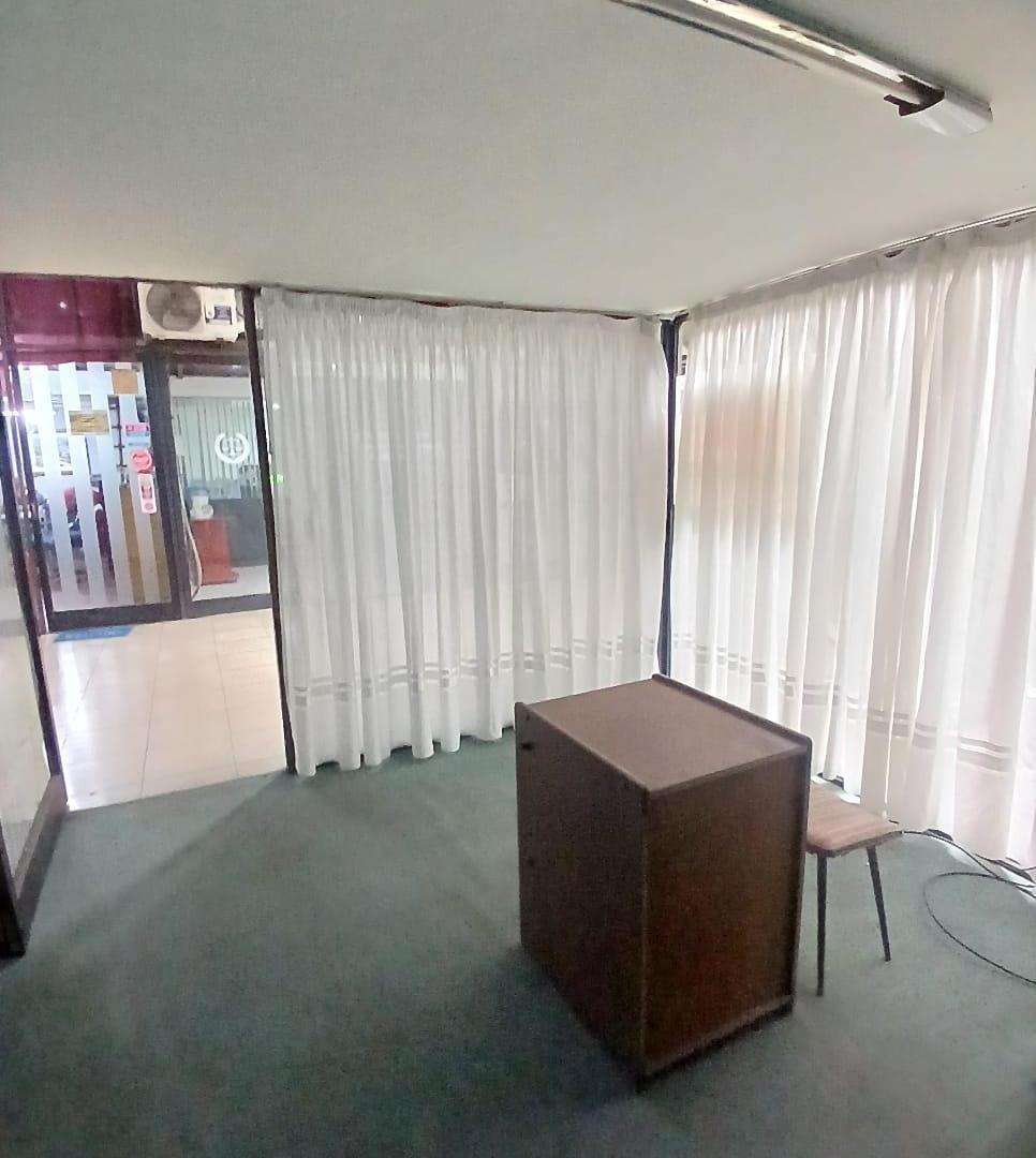 Foto de OFICINA LOCAL en GALERIA LAS AMERICAS! - B CENTRO DISPONIBLE NOVIEMBRE, imagen 3