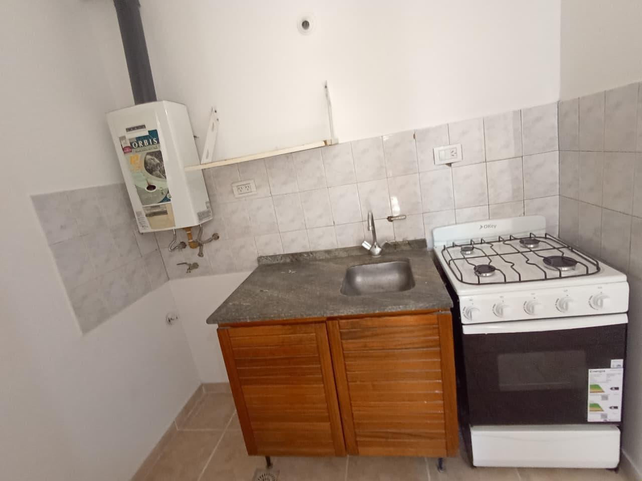 Foto de 1 DORMITORIO ZONA CENTRO CON BALCON!!! RIOJA 228-, imagen 1