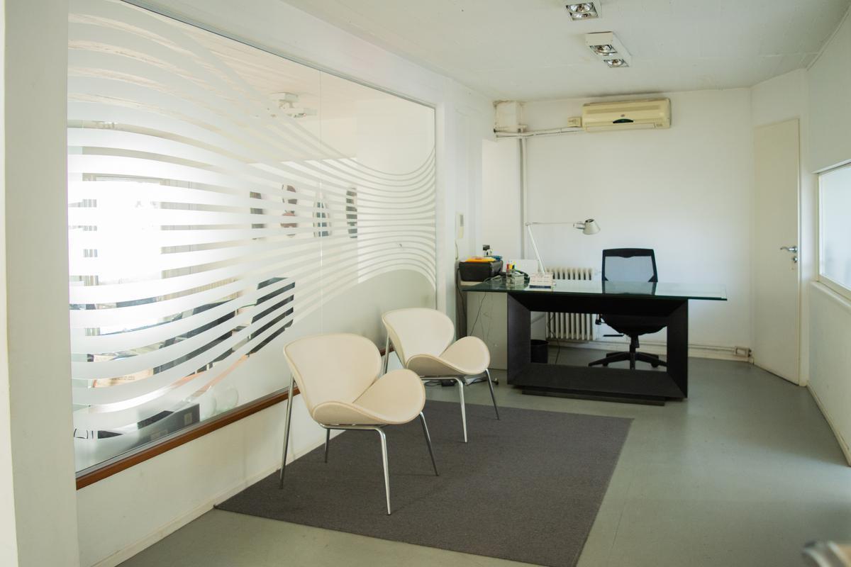 Oficina con Cocheras en Venta en Vicente Lopez 4