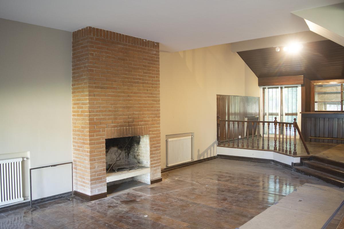 Casa de 5 Ambientes con Cochera y Dependencia de Servicio en Venta en San Isidro 4