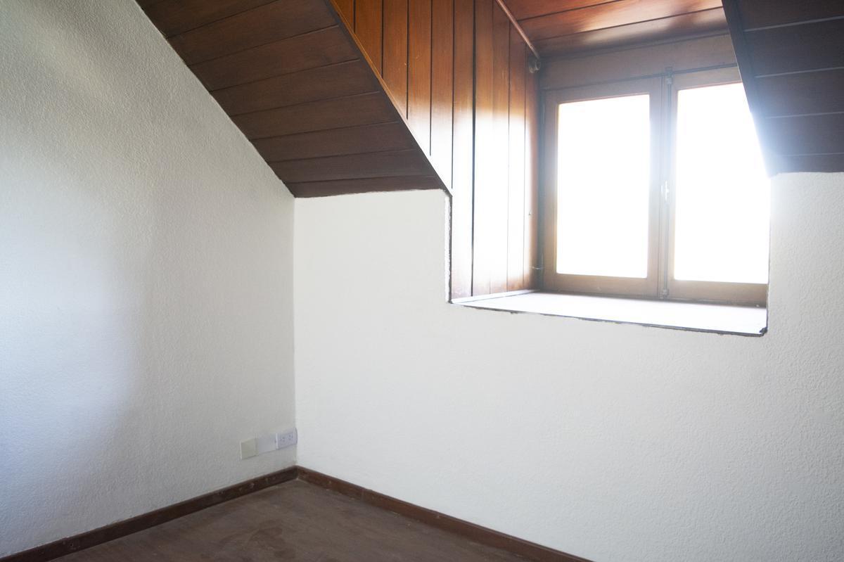 Casa de 5 Ambientes con Cochera y Dependencia de Servicio en Venta en San Isidro 5
