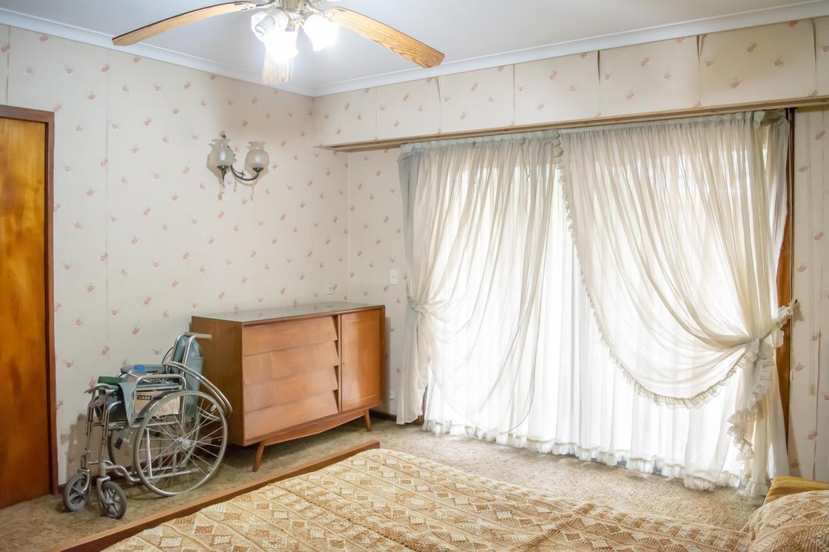 Foto de Casa de 4 ambientes con cochera en venta en Martinez, imagen 3