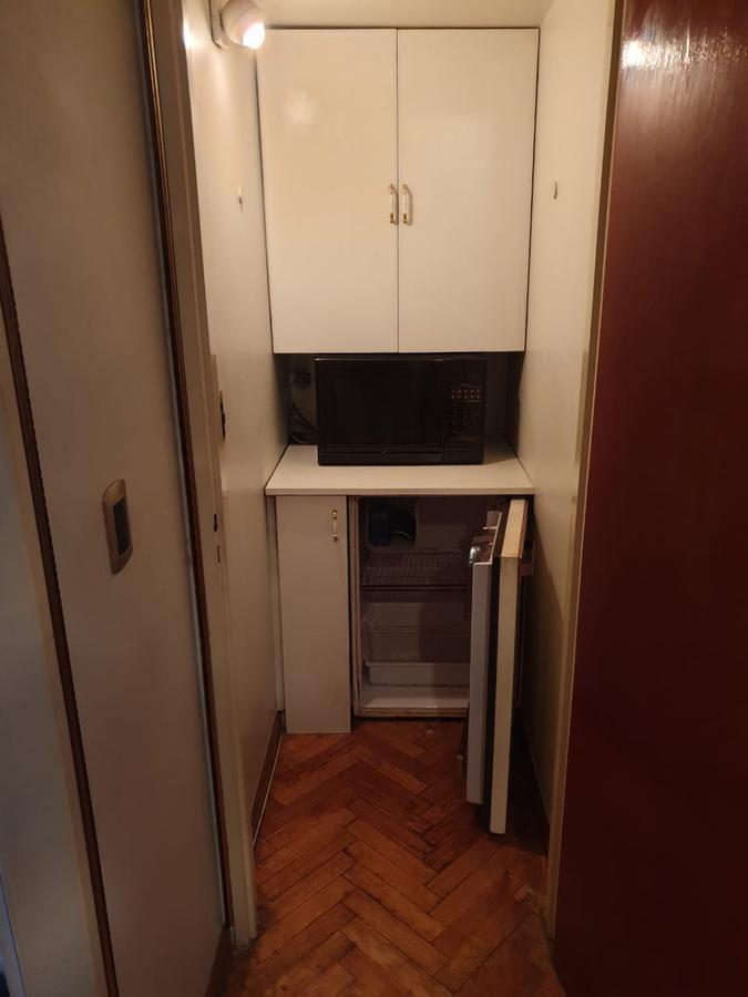 Casa de 6 ambientes con cocheras y dependencia de servicio en venta en Martinez