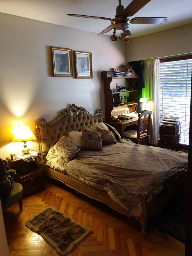 Foto de Casa de 6 ambientes con cocheras y dependencia de servicio en venta en, imagen 3