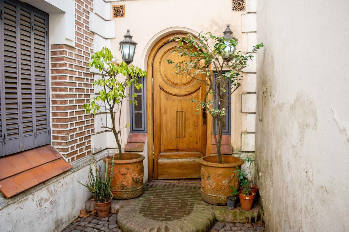 Casa de 6 Ambientes con Cochera y Dependencia en Venta en Vicente Lopez 5