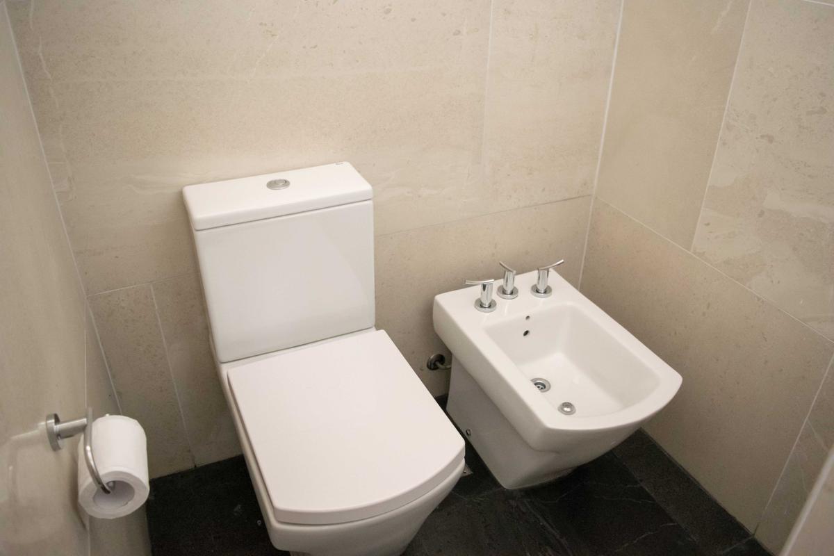 Foto de Casa de 6 ambientes con cochera y dependencia de servicio en venta en, imagen 5