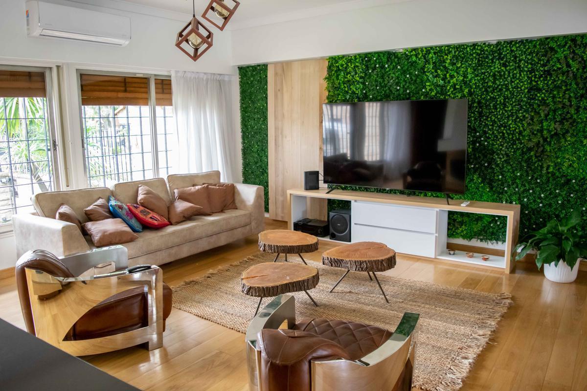 Casa de 6 ambientes con cochera y dependencia de servicio en venta en Martinez