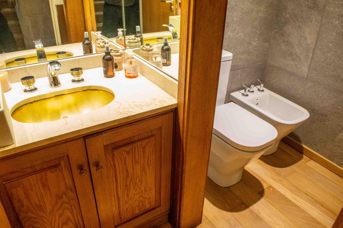 Foto de Casa de 6 ambientes con cochera y dependencia de servicio en venta en, imagen 4