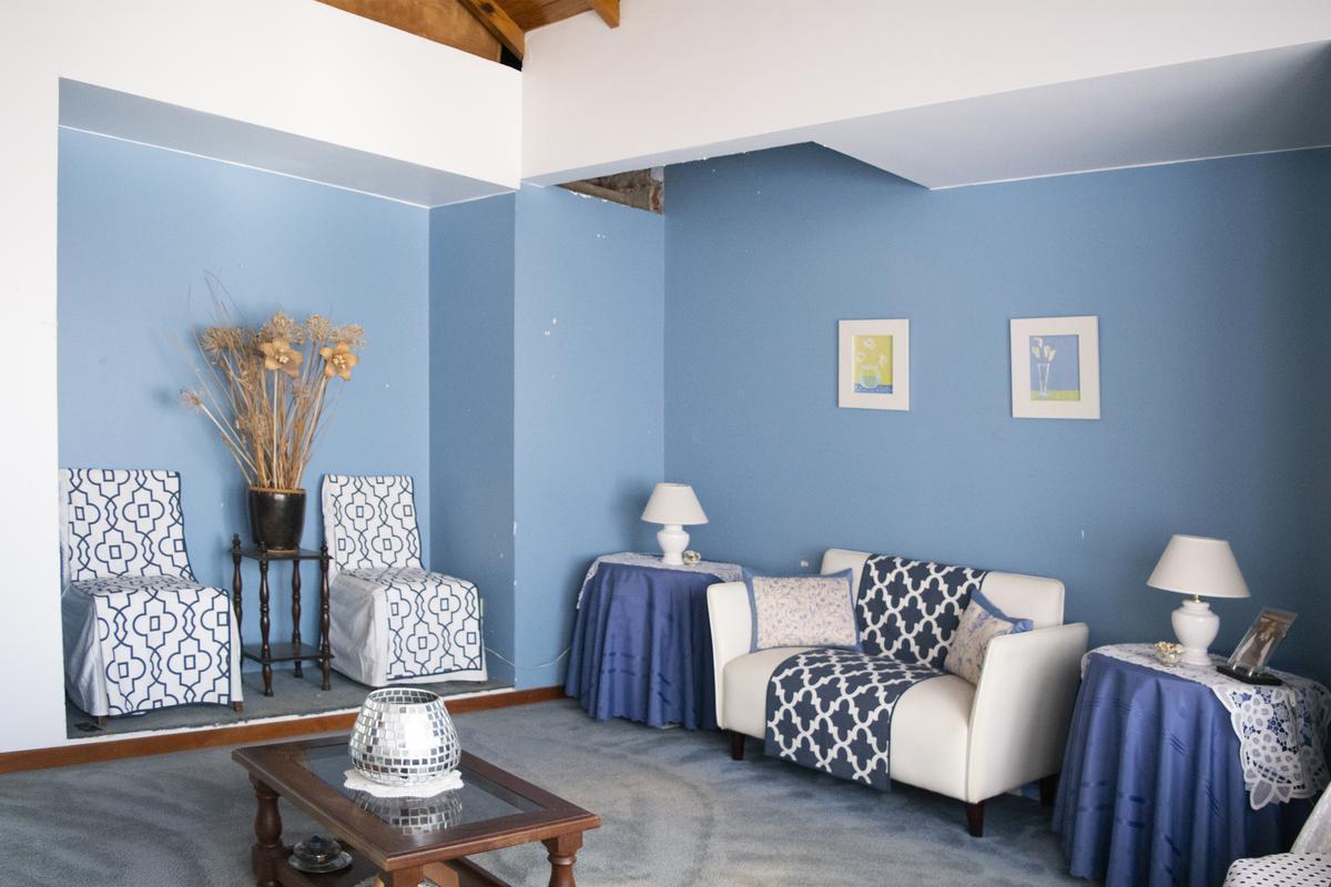 Foto de Casa de 5 ambientes con escritorio y cochera en venta en Martinez, imagen 2