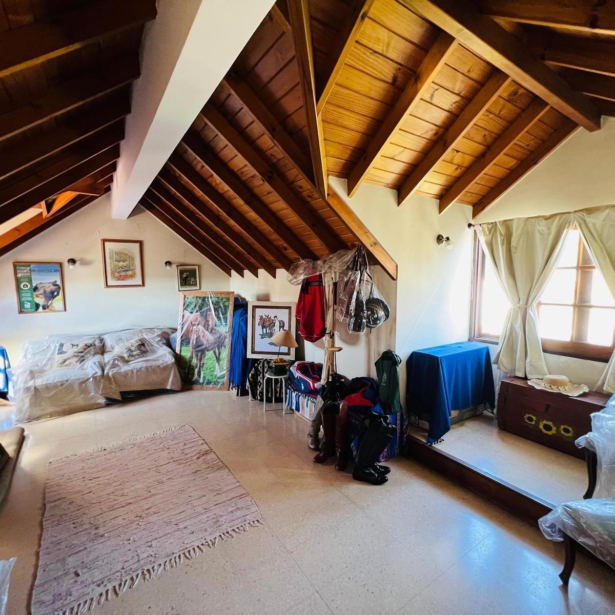 Chalet de 6 Ambientes en Venta, en Olivos. 5