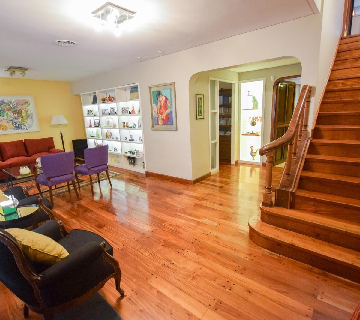 Casa 6 Ambientes con Pileta y Cochera en Venta en Martinez 5