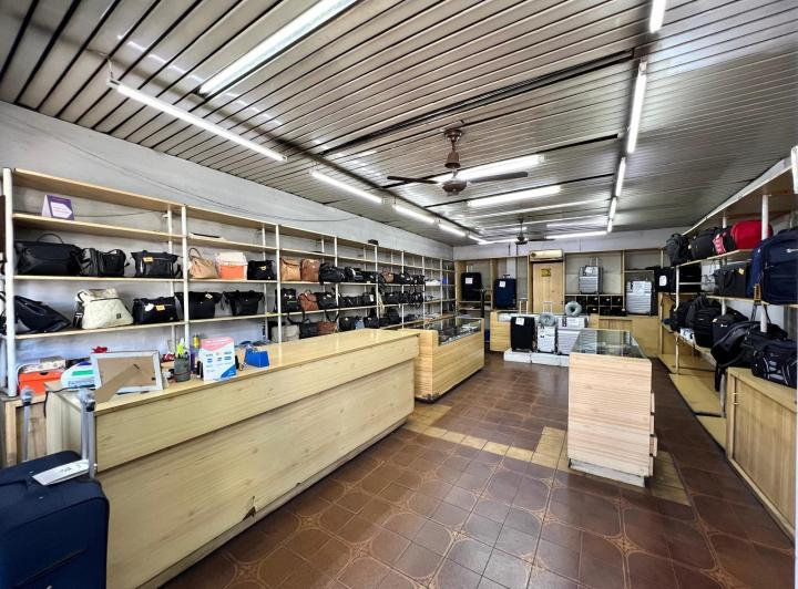 Local en alquiler en San Isidro 3