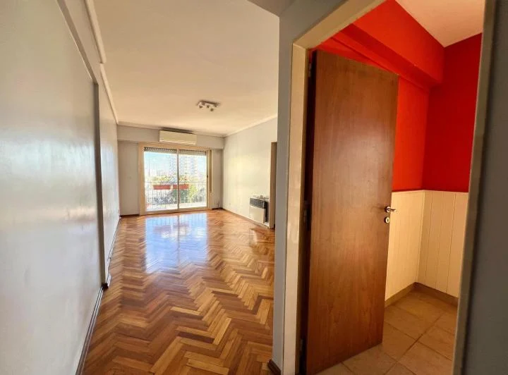 Departamento de 4 ambientes con balcón en alquiler en Colegiales 2