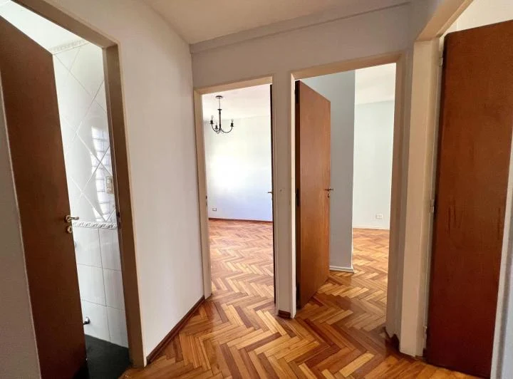 Departamento de 4 ambientes con balcón en alquiler en Colegiales 4