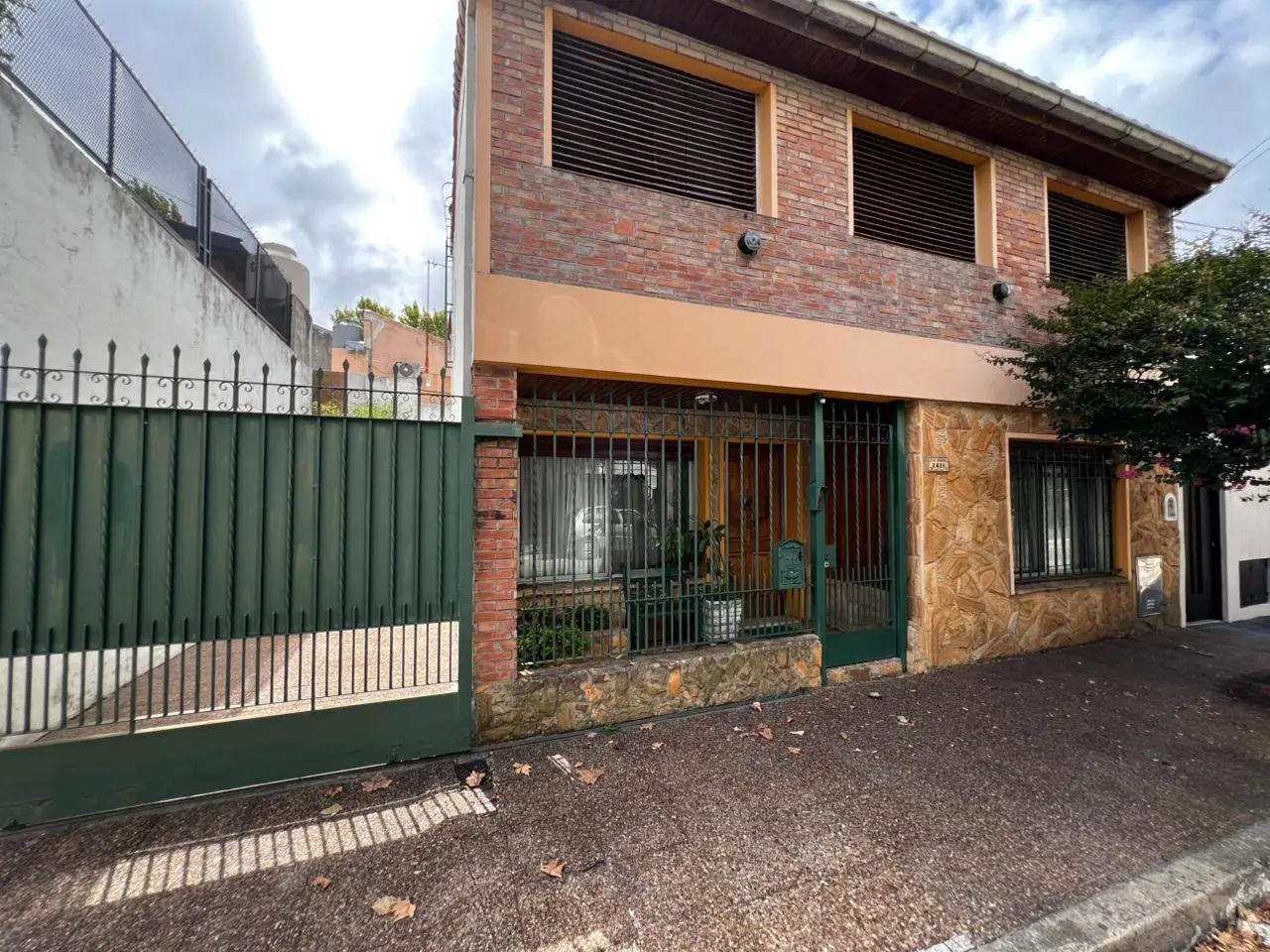 Casa 5 ambientes en venta en Martínez 1