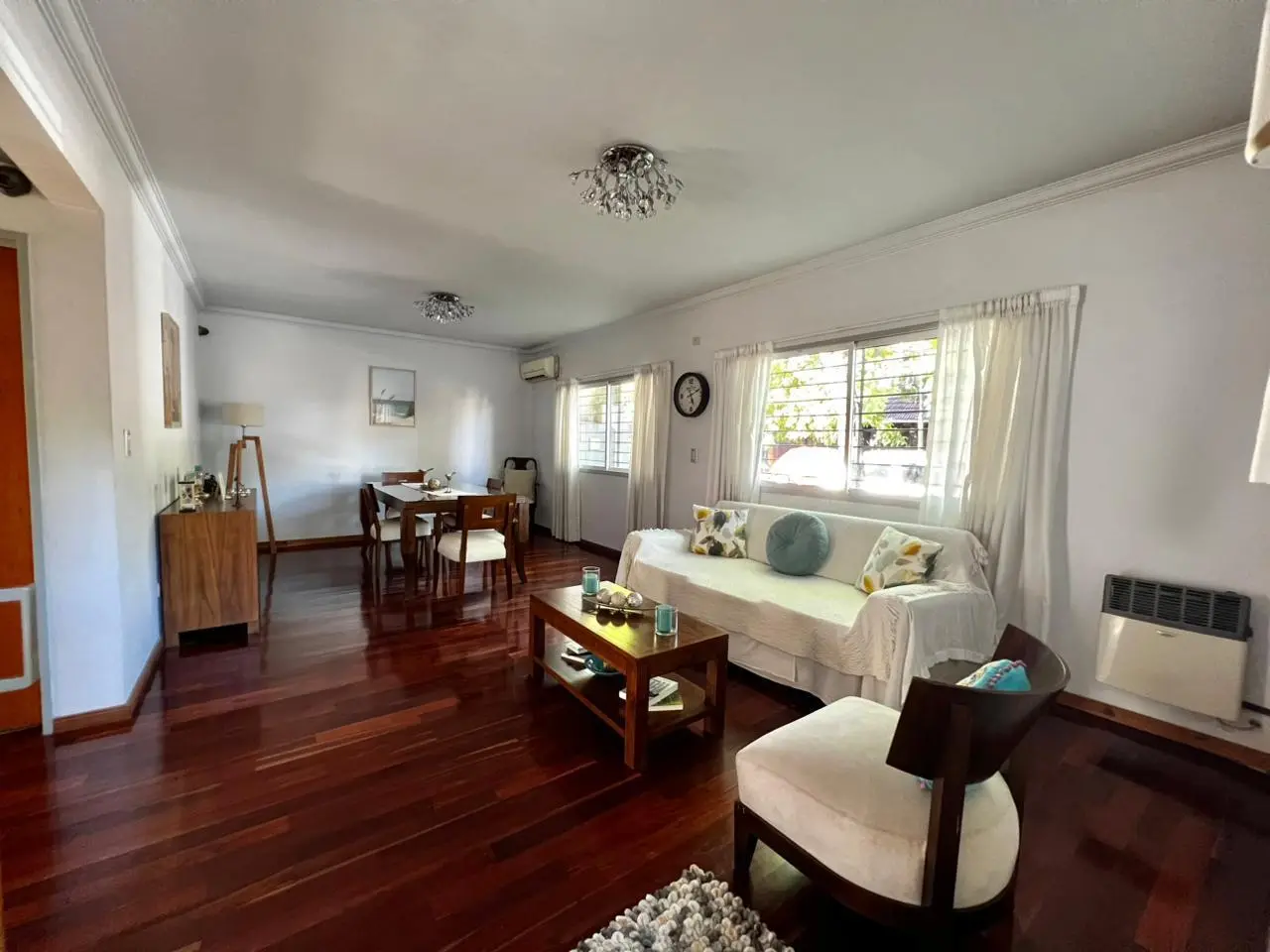 Casa 5 ambientes en venta en Martínez 2