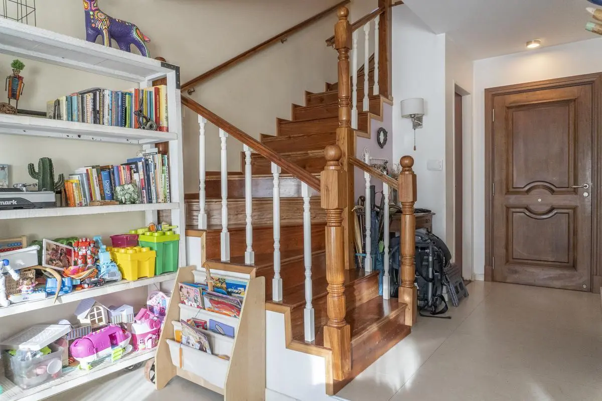 Casa de  4 ambientes con cochera y dependencia en venta en San Isidro 3