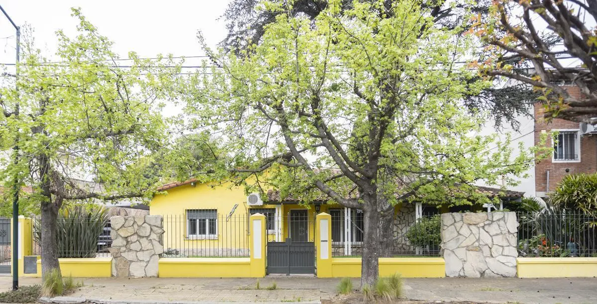 Chalet de 5 ambientes en alquiler, en Martínez. 5