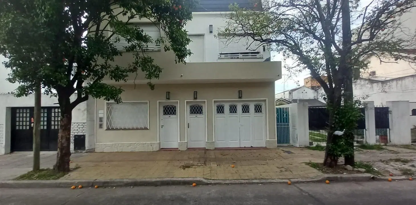 Casa de 3 ambientes en ALQUILER en Beccar 1