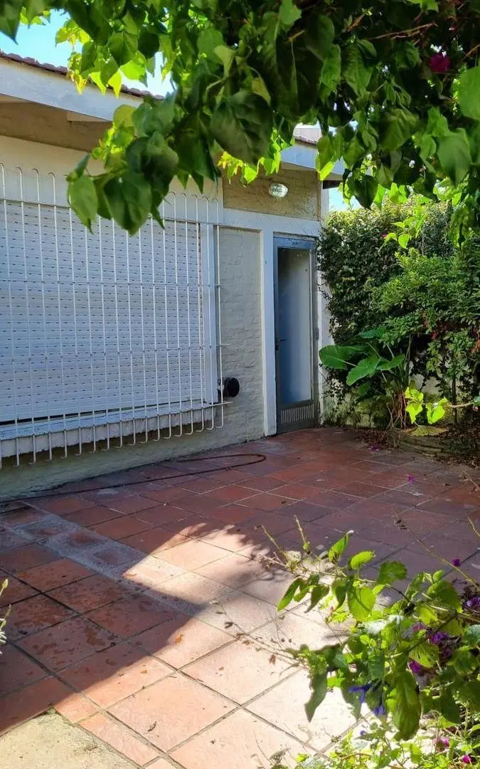 Casa de 3 ambientes en ALQUILER en Beccar 2