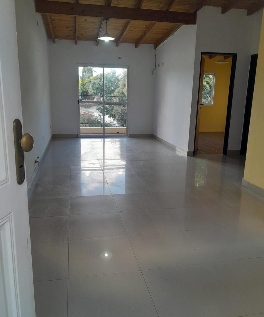 Foto de Departamento de 3 ambientes en 1er piso por escalera en alquiler, en, imagen 2