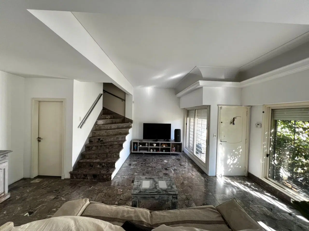 Casa 5 ambientes en venta en La Lucila 3