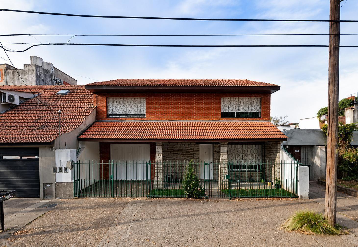 Casa de 4 ambientes en venta en Martínez