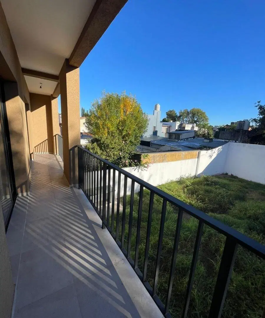 Departamento 4 ambientes en venta en Munro 5