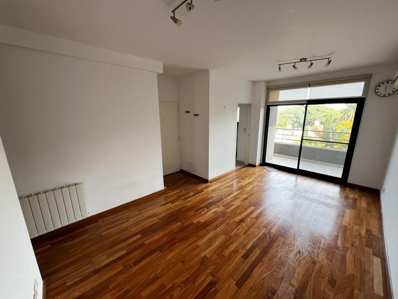Departamento de 3 ambientes con cochera en Alquiler temporario en Martinez