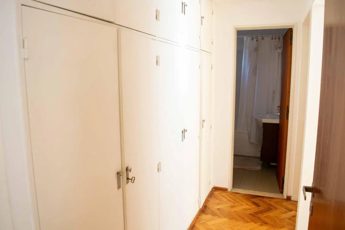 Departamento de 3 ambientes amoblado en alquiler temporario en Martinez 4