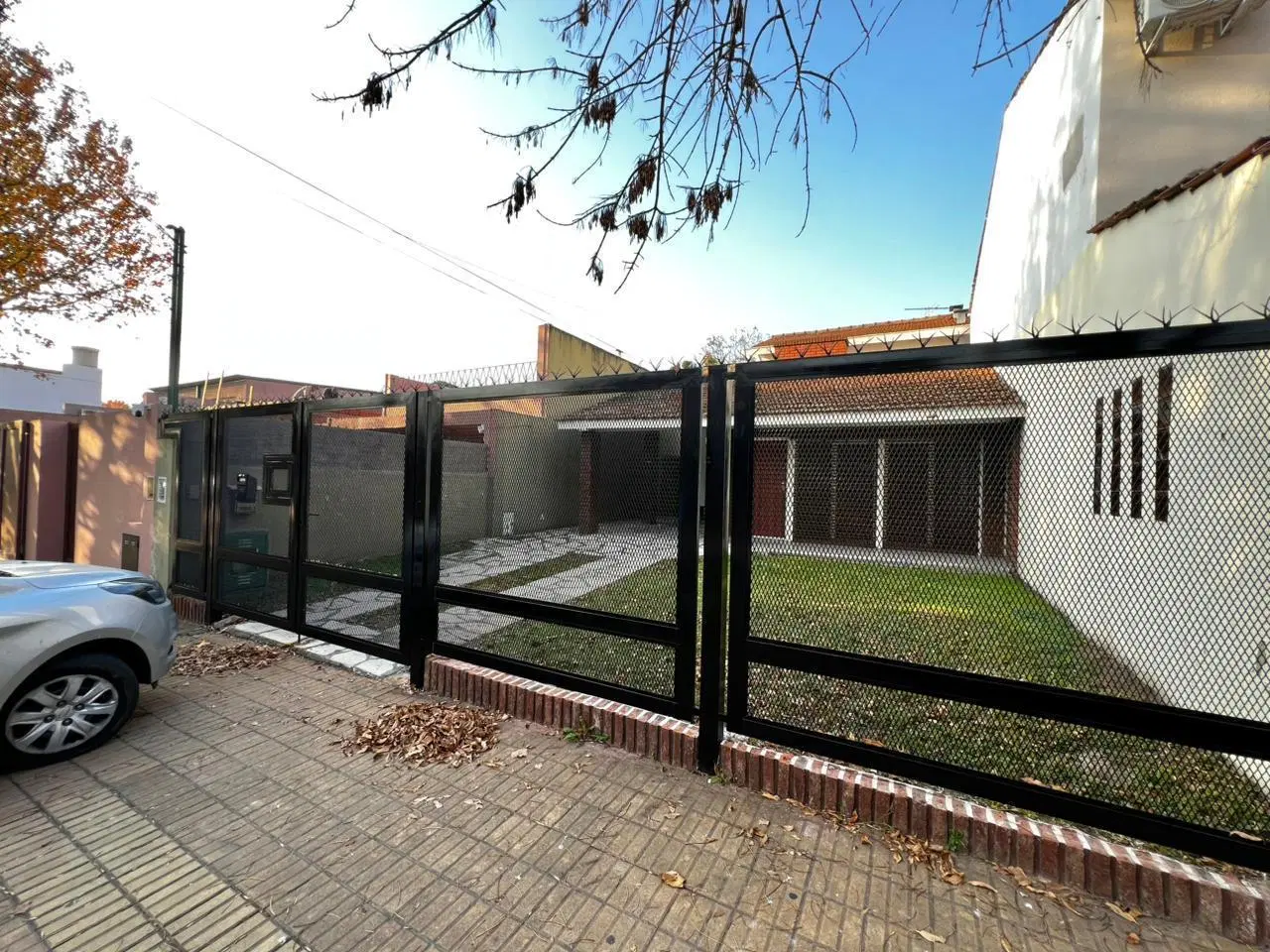 Casa 5 ambientes en venta en Martínez 1