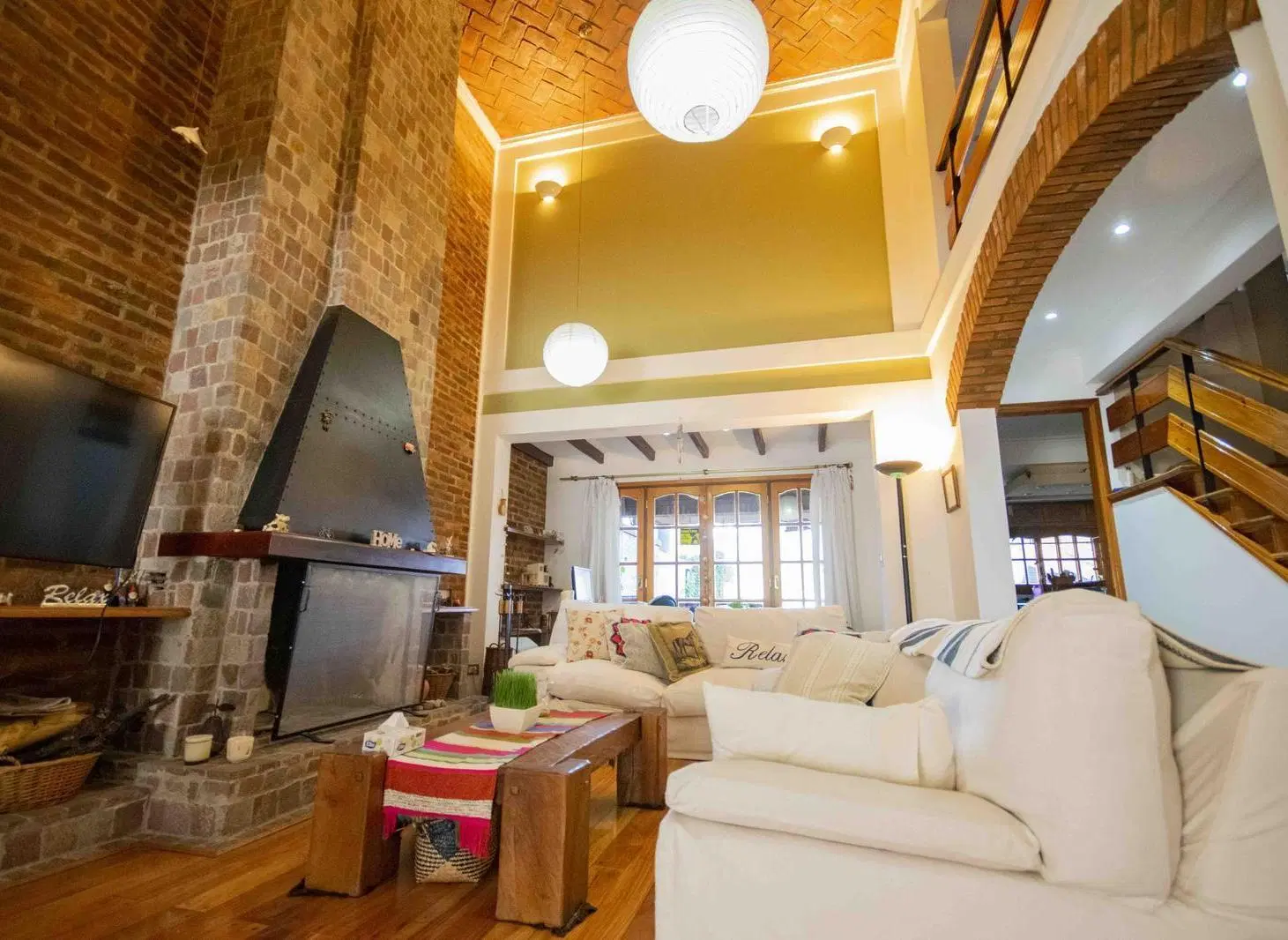 Casa de 7 ambientes   playroom y dependencia de servicio en venta, en el Barrio Alemán de Martínez. 2
