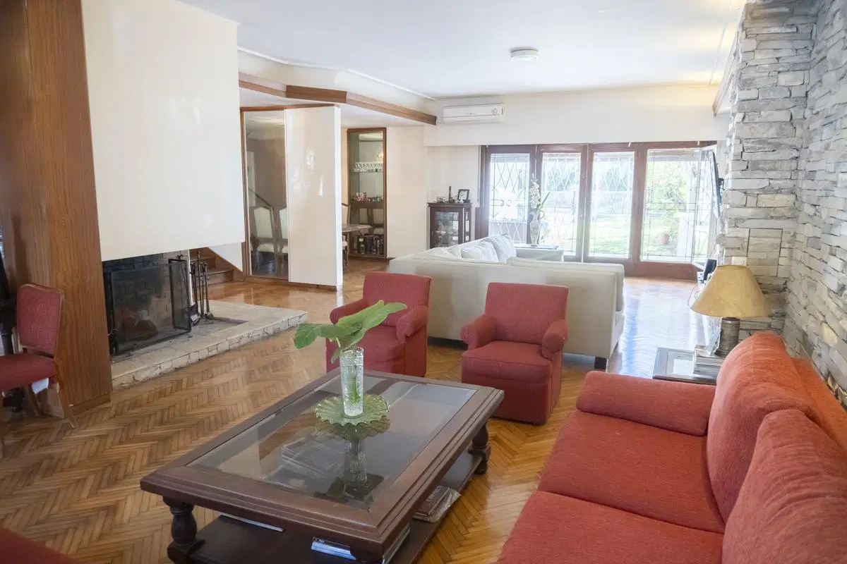 Chalet 5 ambientes en venta en Martinez 3