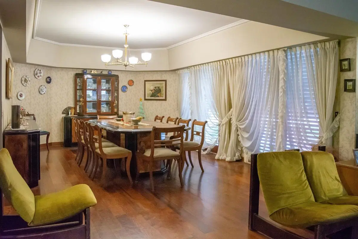 Hermoso chalet de 7 ambientes en venta, en Olivos. 5