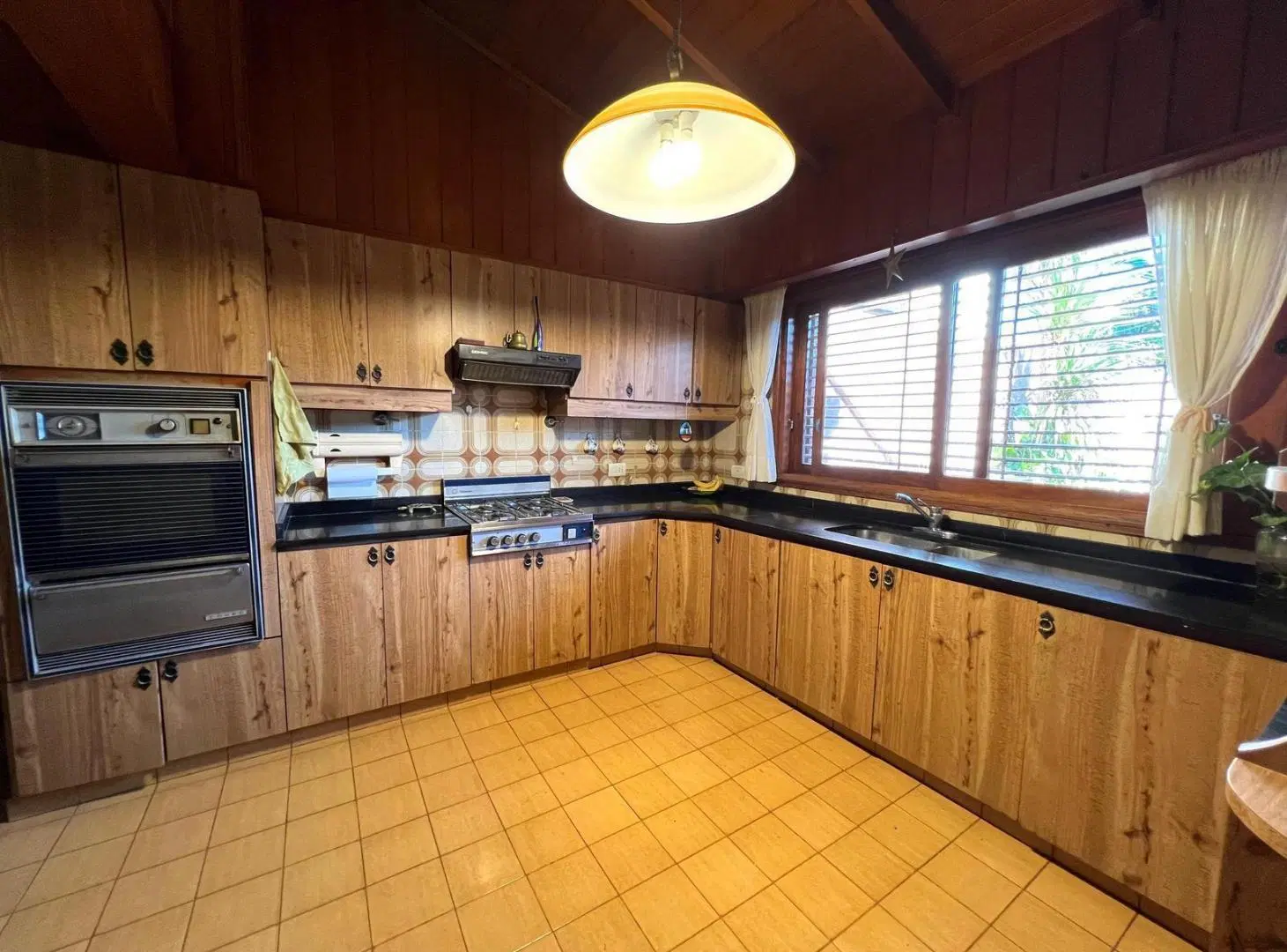 Casa de 4 ambientes con cochera en  venta en Martinez 4