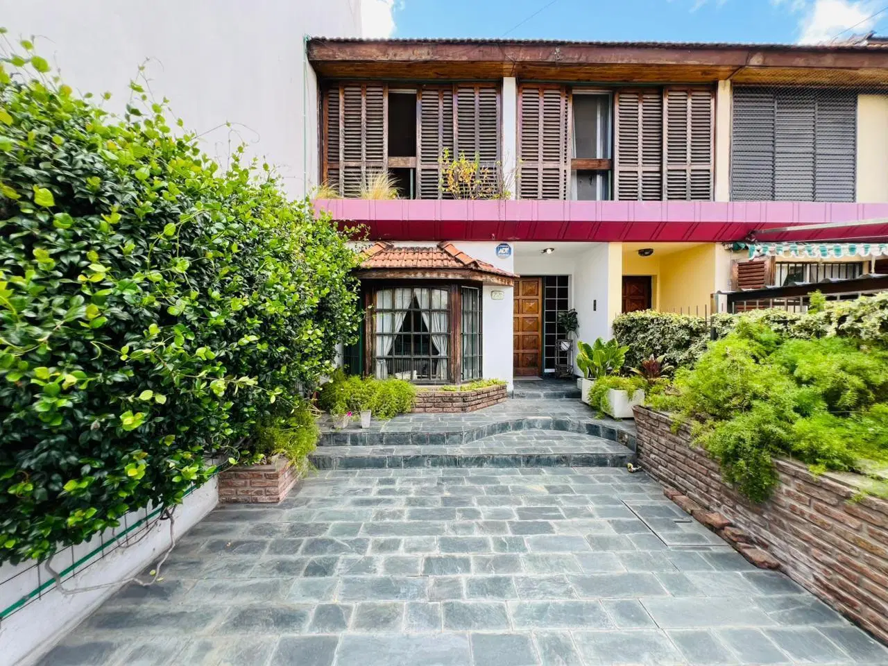 Casa de 5 ambientes en venta en Olivos 4