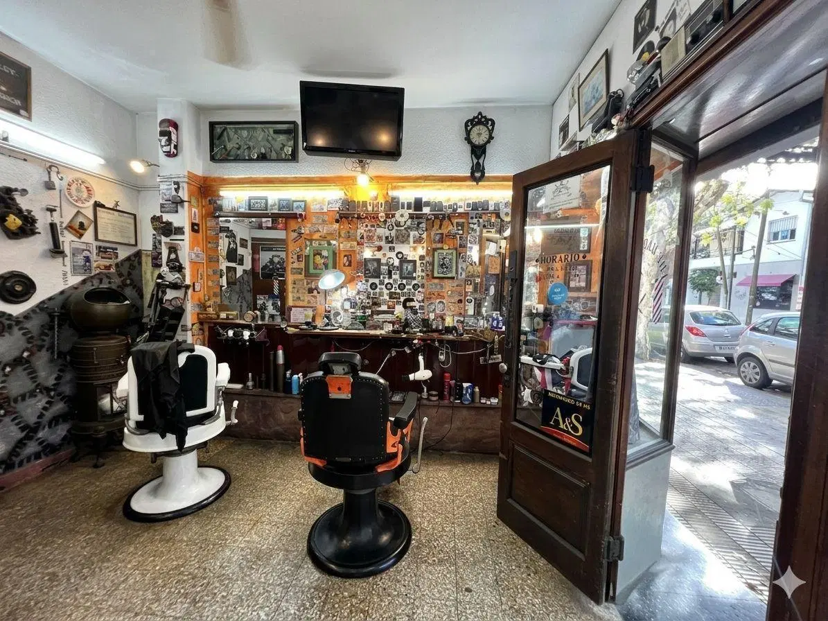 Local en alquiler en Martínez 5
