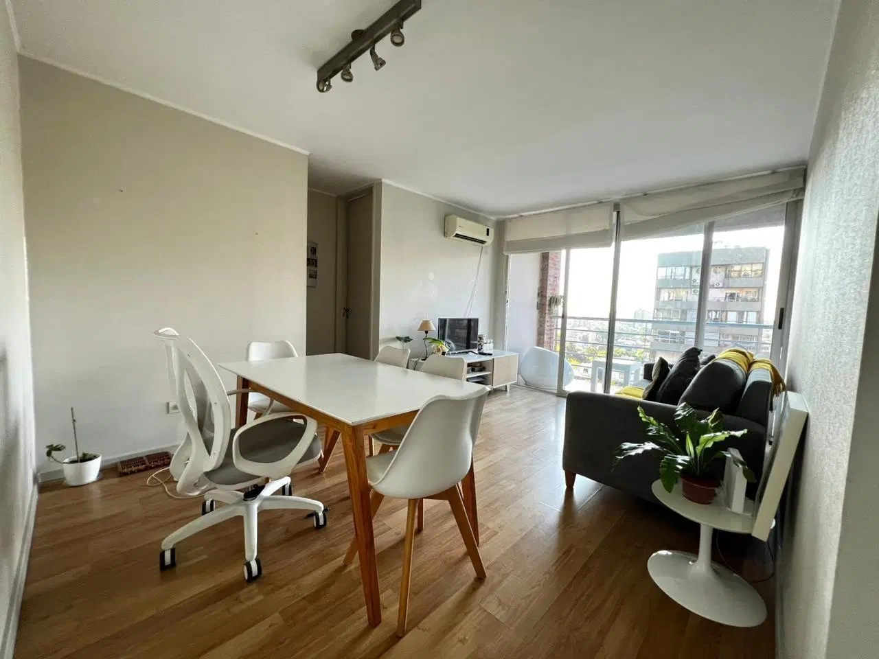 Departamento 2 ambientes en alquiler en San Isidro 3