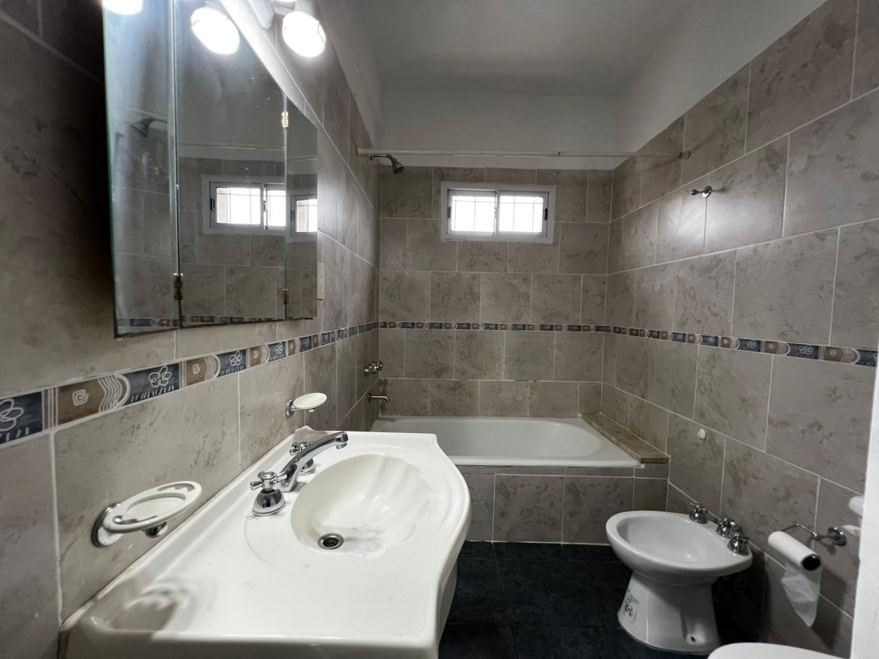 Duplex 3 ambientes en alquiler en Martinez