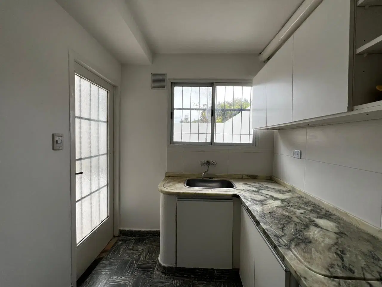 Duplex 3 ambientes en alquiler en Martinez 4