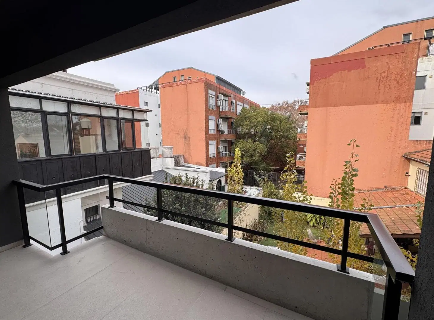 Departamento 2 ambientes en venta, en San Isidro 3