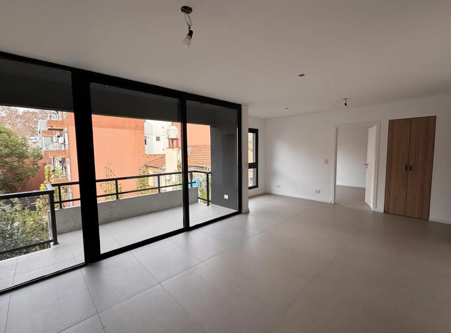 Departamento 2 ambientes en venta, en San Isidro 2