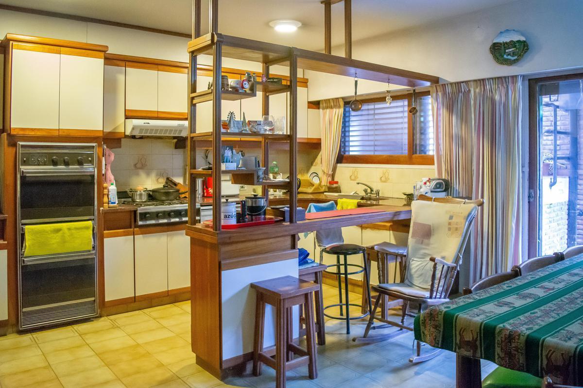 Foto de Hermoso chalet de 7 ambientes en venta, en Olivos., imagen 5