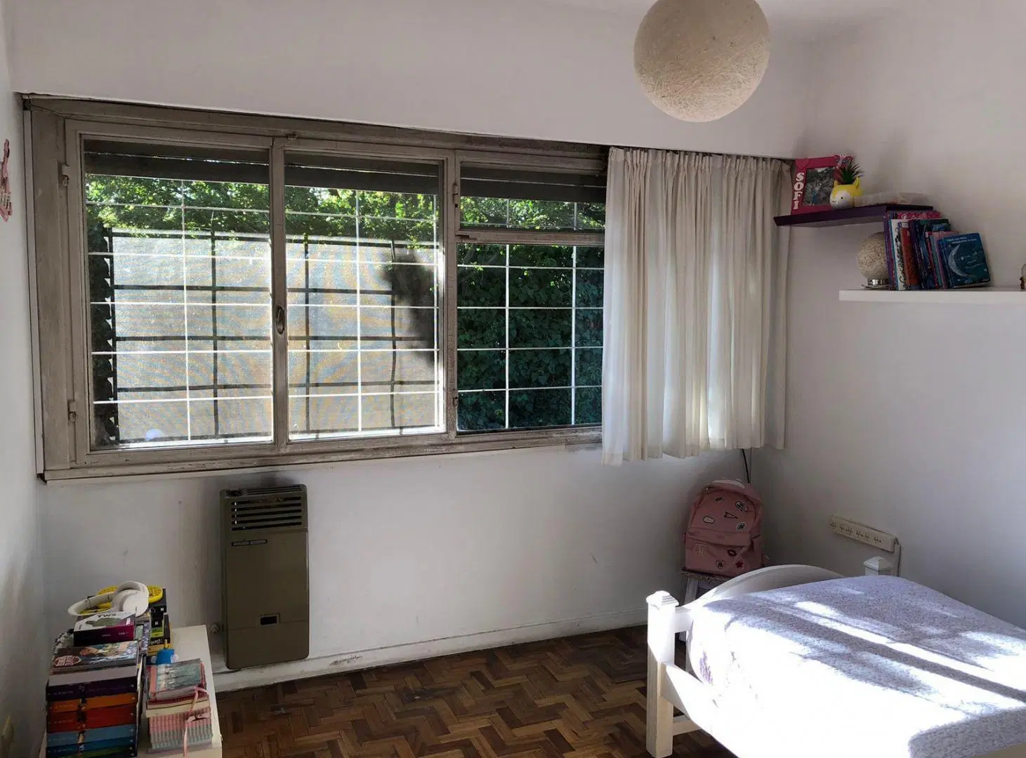 Chalet de 4 ambientes con dependencia en venta en Olivos 5