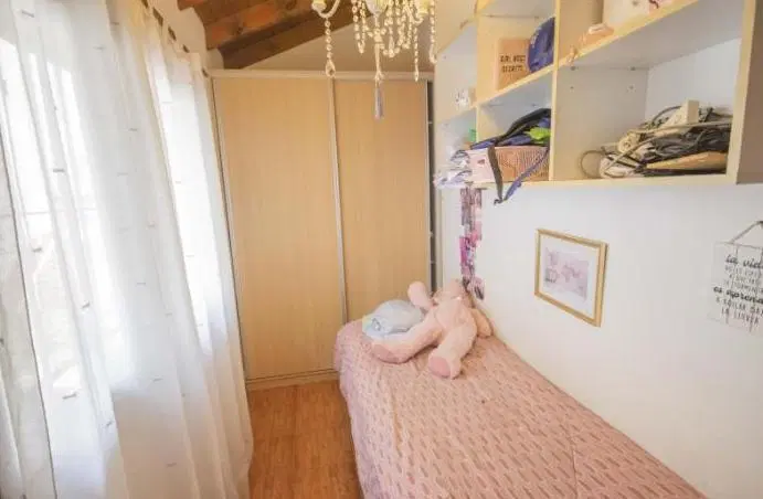 Casa de 5 ambientes con cochera en venta, en Martínez 5