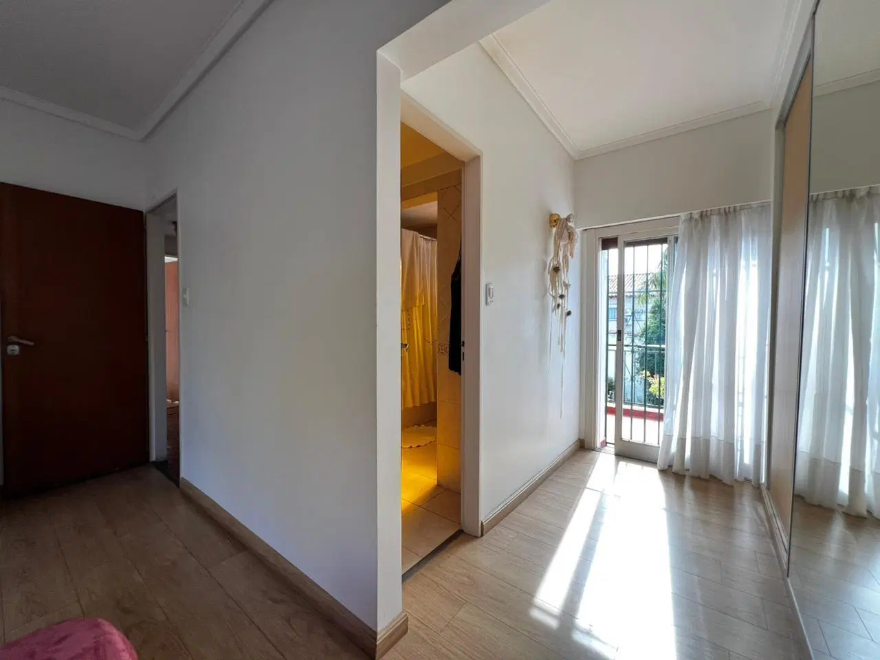 Casa 4 ambientes en venta en Martínez 5